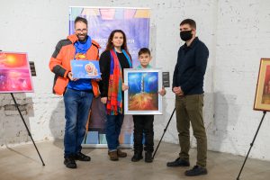 The second exhibition of Maxim Brovchenko’s paintings was visited by the representative of Firefly Aerospace founder Maxim Polyakov